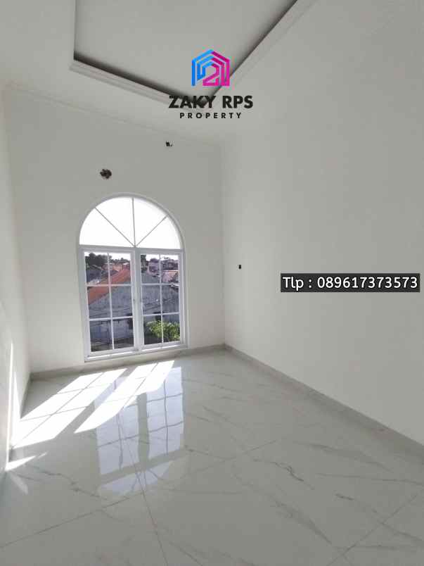 dijual rumah jalan raya jagakarsa