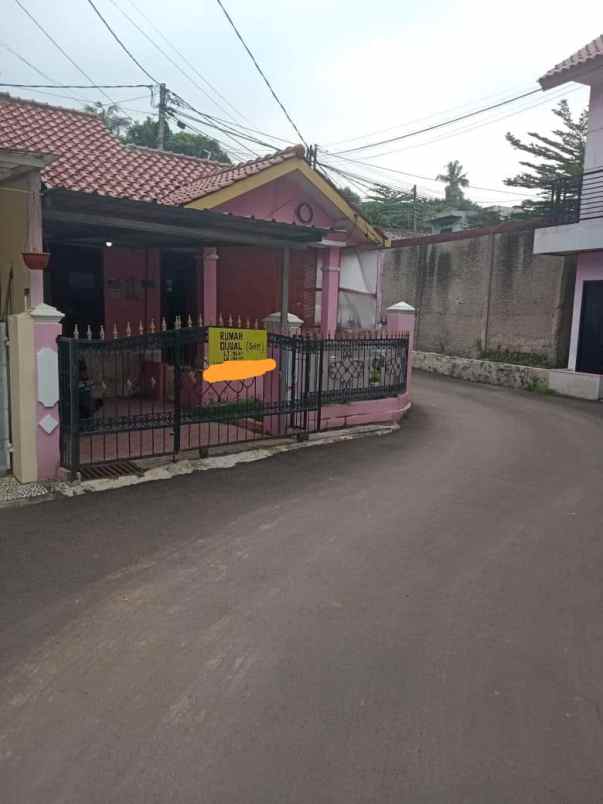 dijual rumah jalan raya sawangan