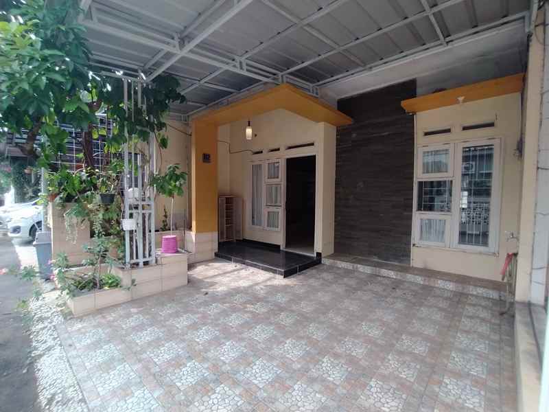 dijual rumah jalan sairin tanah baru