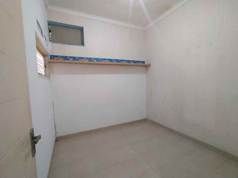 dijual rumah jalan sairin tanah baru