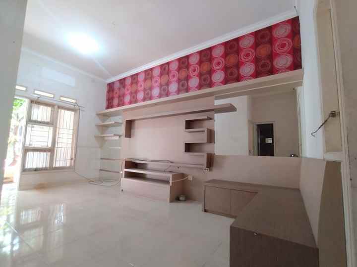 dijual rumah jalan sairin tanah baru