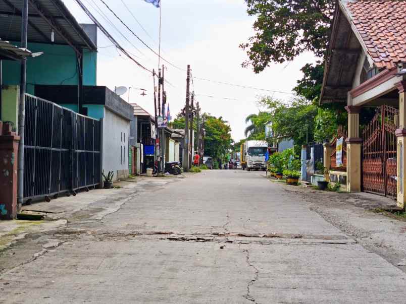 dijual rumah jalan swadaya duren sawit