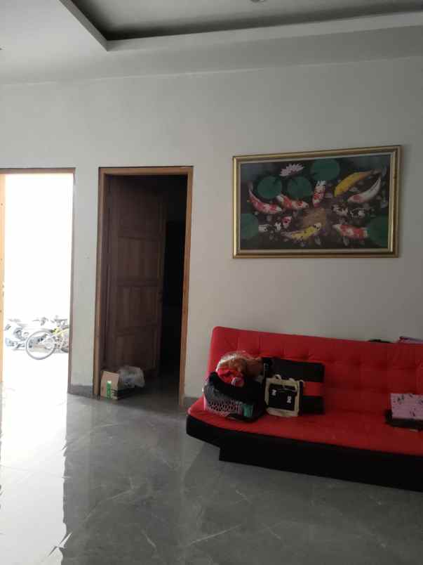 dijual rumah jalan taman pondok indah