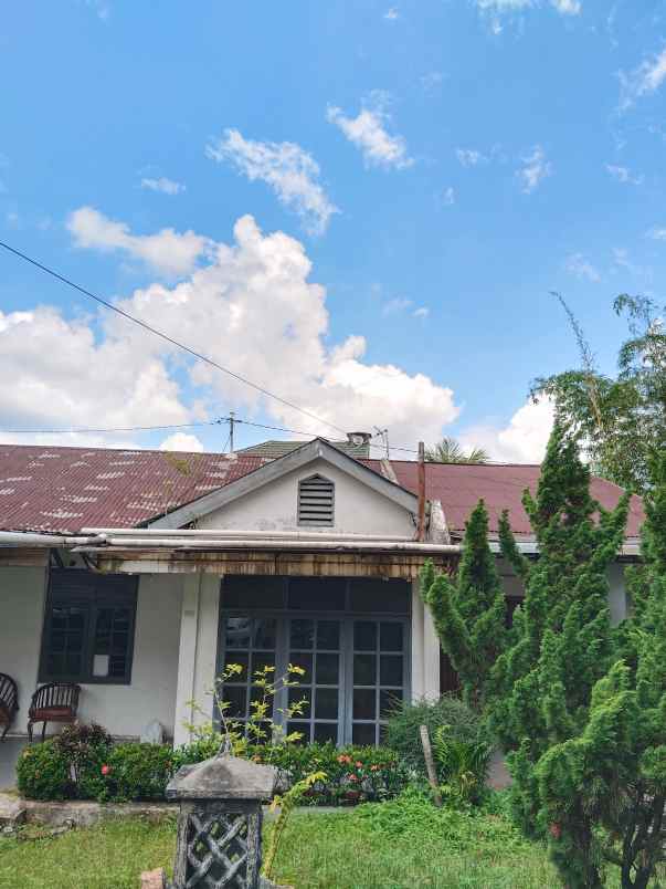 dijual rumah jalan tuanku tambusai