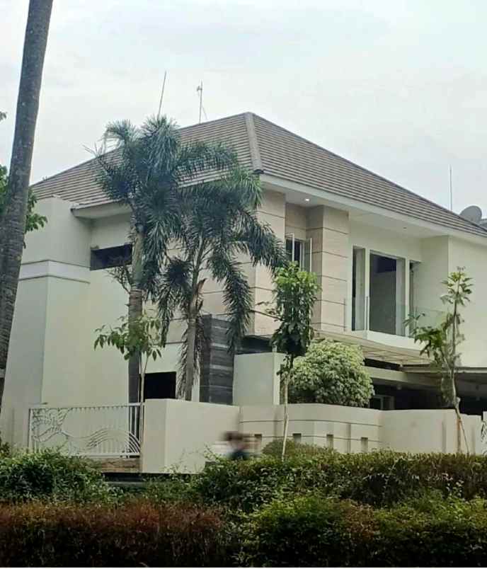 dijual rumah jalan woodland