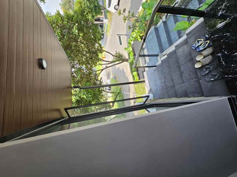 dijual rumah jalan woodland
