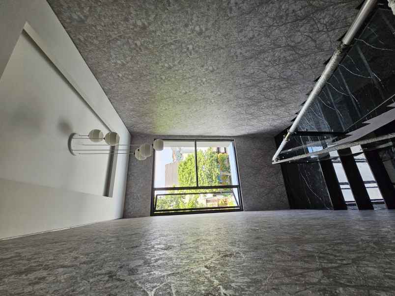 dijual rumah jalan woodland