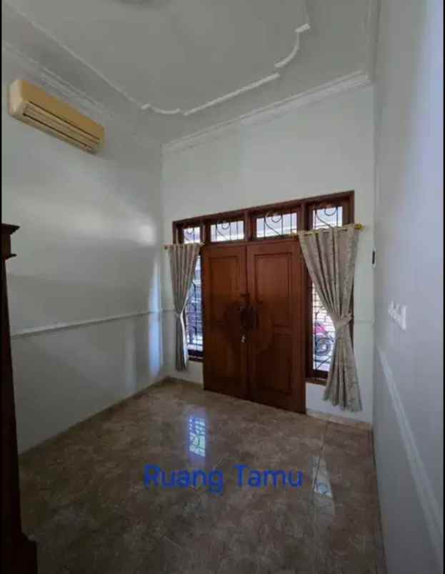 dijual rumah jambangan