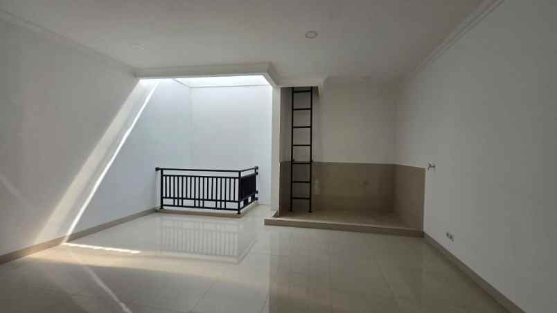 dijual rumah janur asri kelapa gading