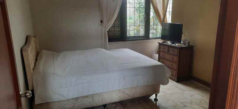 dijual rumah jati padang pasar minggu