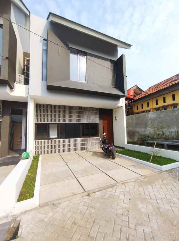 dijual rumah jatiasih