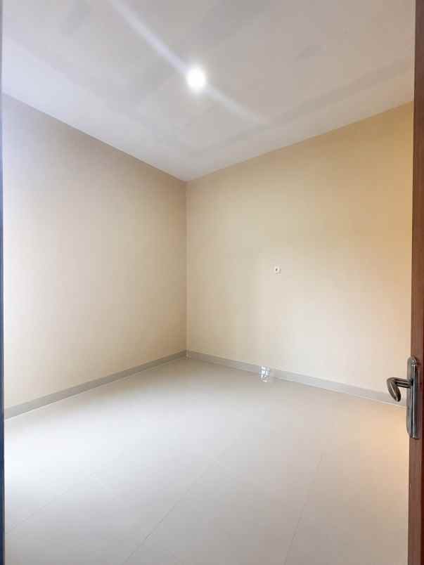 dijual rumah jatiasih
