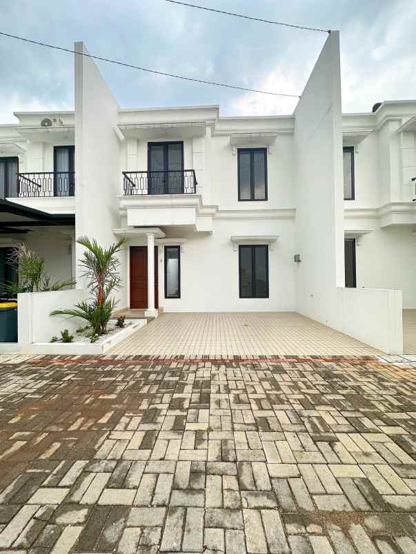 dijual rumah jatibening