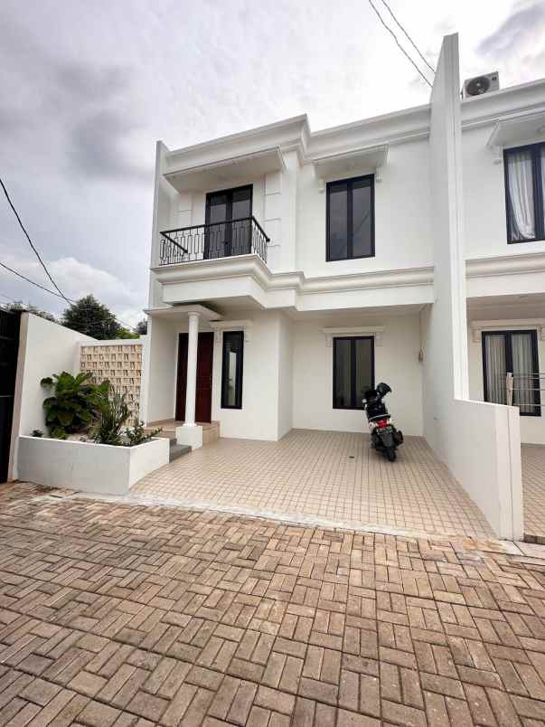 dijual rumah jatibening