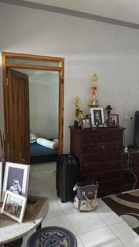 dijual rumah jatihandap cicaheum