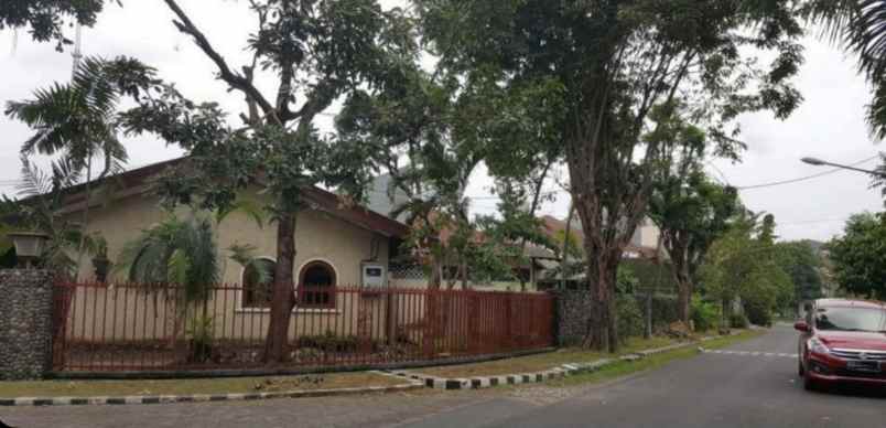 dijual rumah jemursari