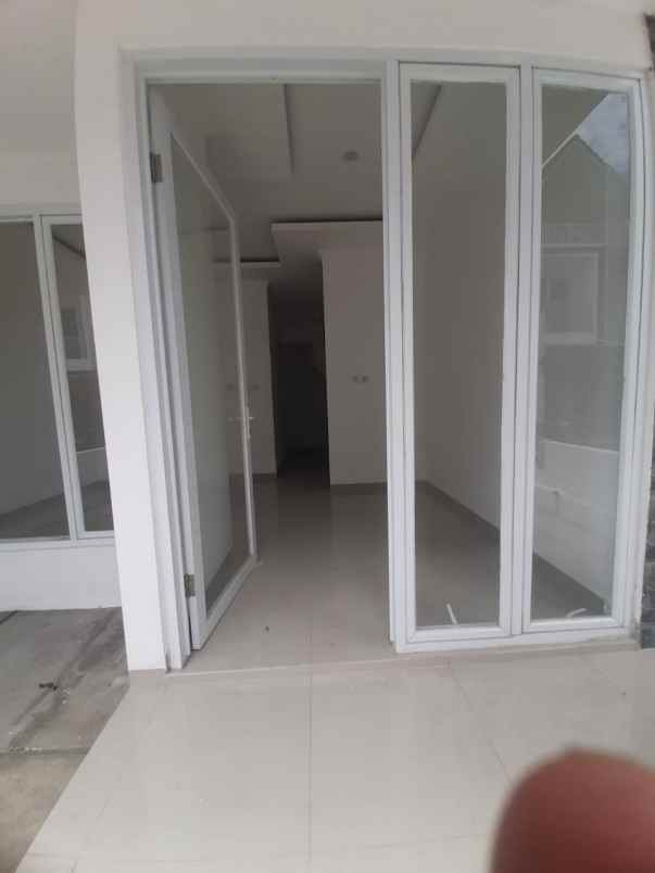 dijual rumah jl al hidayah