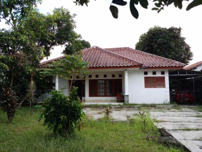 dijual rumah jl al mukhlisin