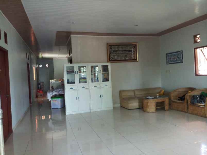 dijual rumah jl al mukhlisin