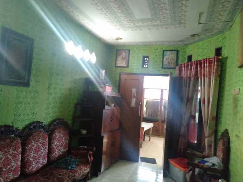 dijual rumah jl alamanda raya