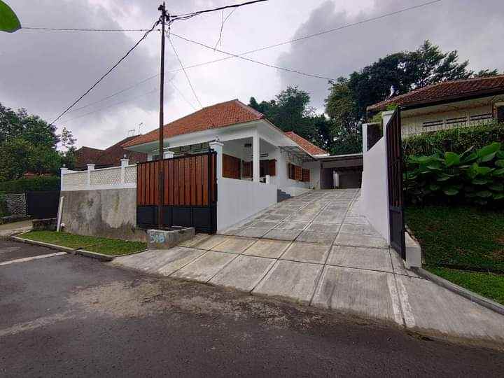 dijual rumah jl belitung baranangsiang