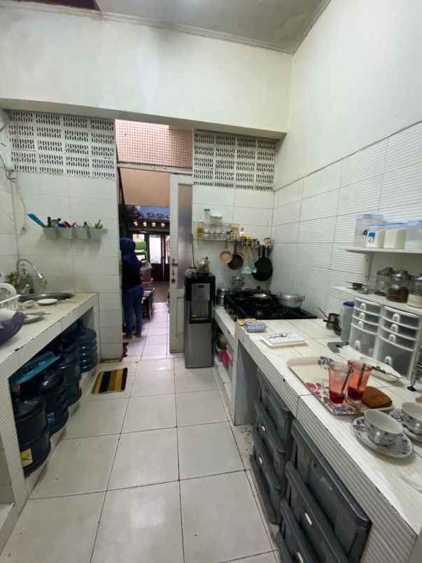 dijual rumah jl buana