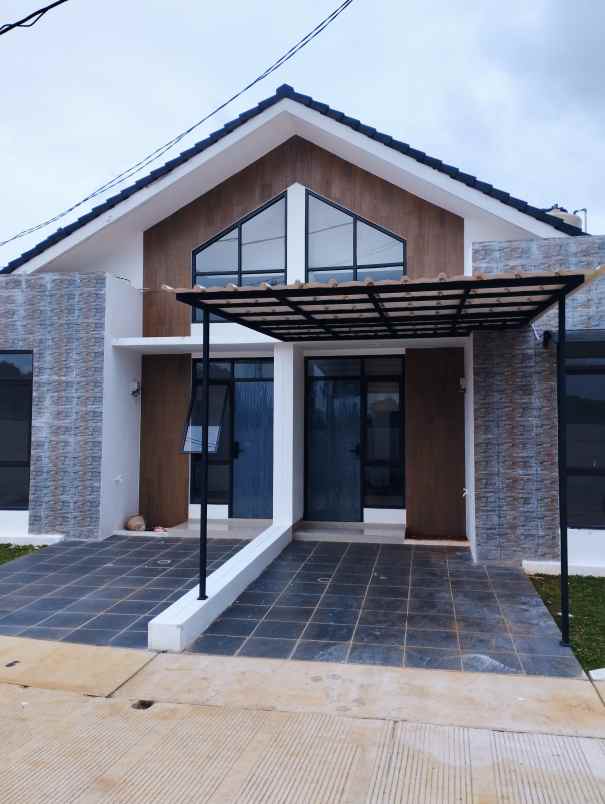 dijual rumah jl buaran