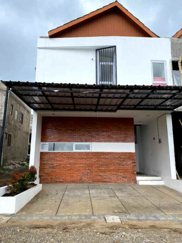 dijual rumah jl budi indah iii