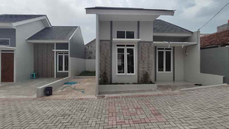 dijual rumah jl carang pulang no 56 rt