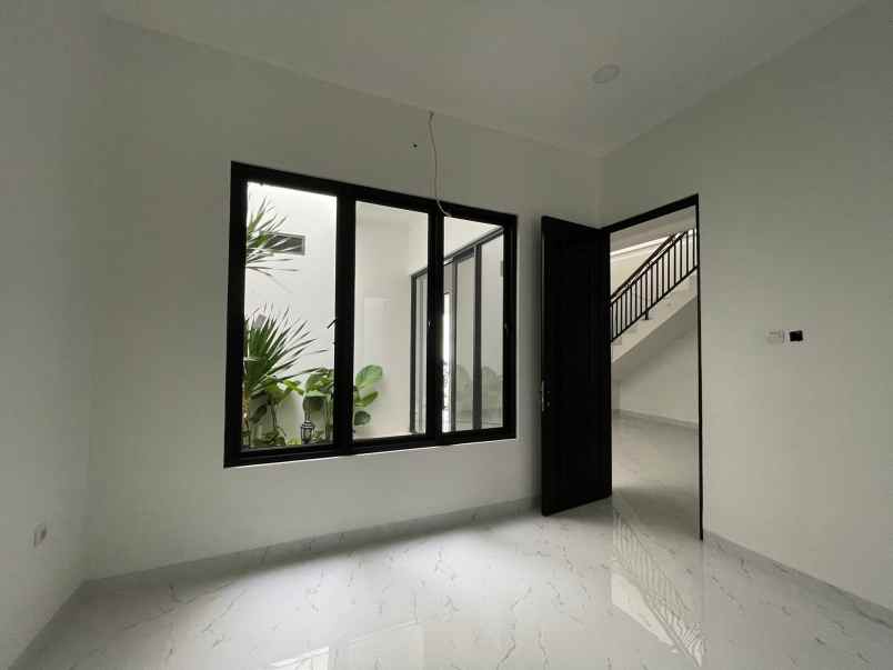 dijual rumah jl cinere raya cinere depok