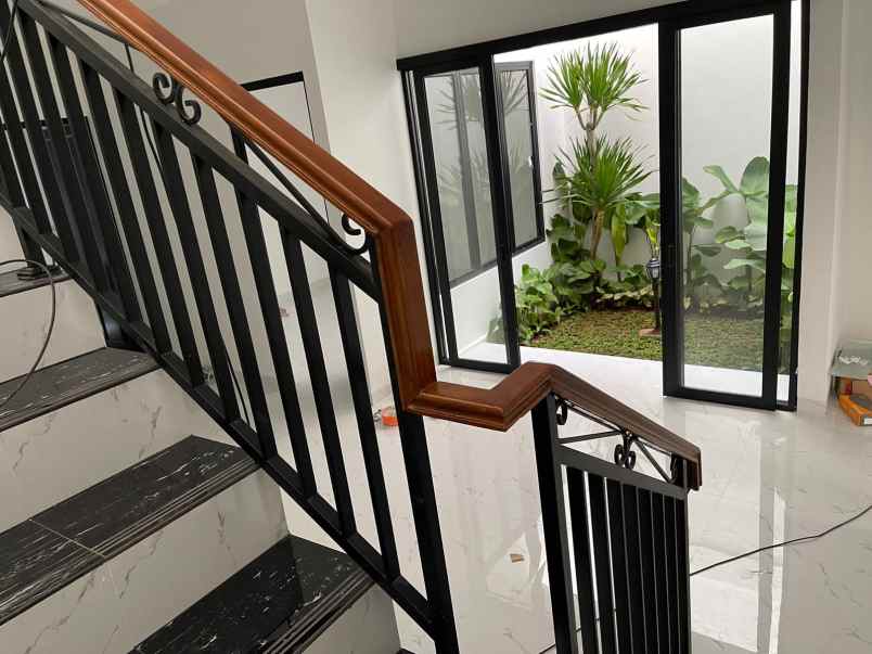 dijual rumah jl cinere raya cinere depok