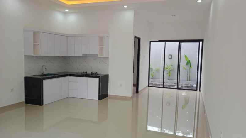 dijual rumah jl cipayung raya kec