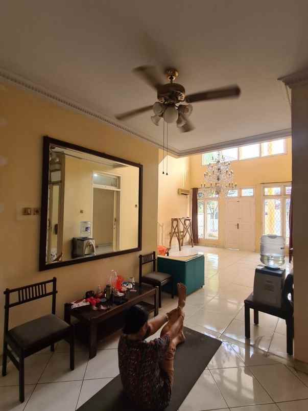 dijual rumah jl eramas 2000 pulogebang