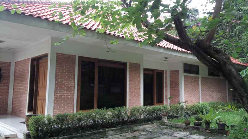 dijual rumah jl gaharu cipete selatan