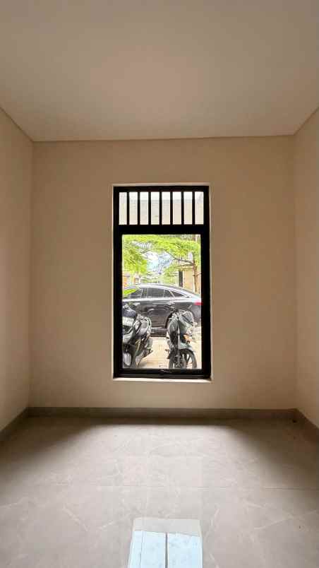 dijual rumah jl galur limo