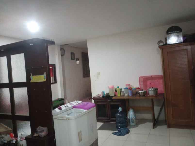 dijual rumah jl gladiol raya