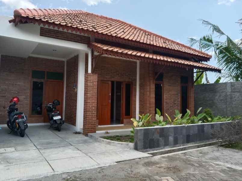 dijual rumah jl godean km 10 godean