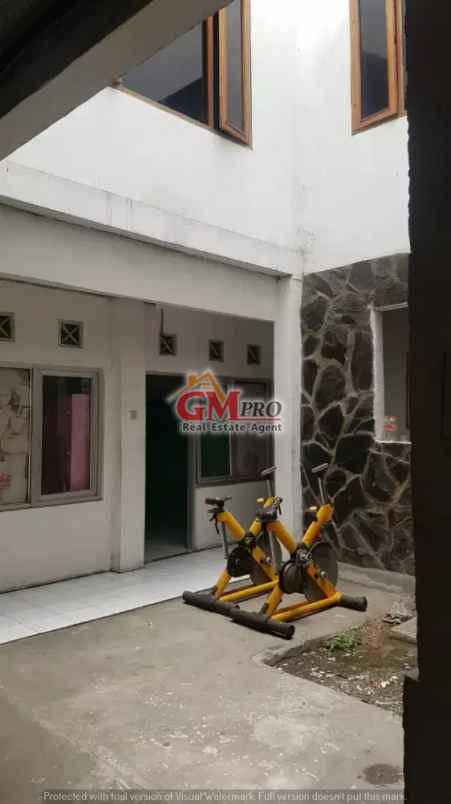 dijual rumah jl gumuruh