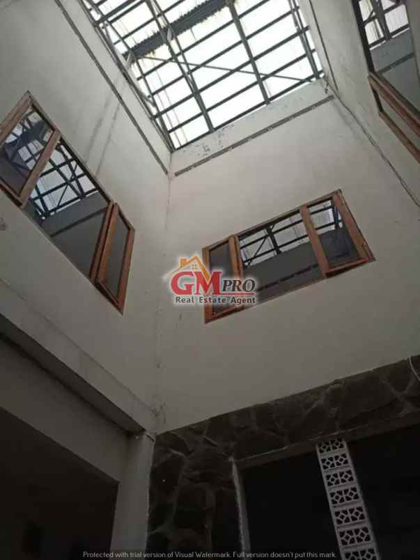 dijual rumah jl gumuruh