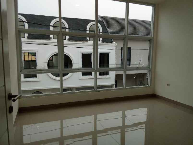 dijual rumah jl h ipin lebak bulus