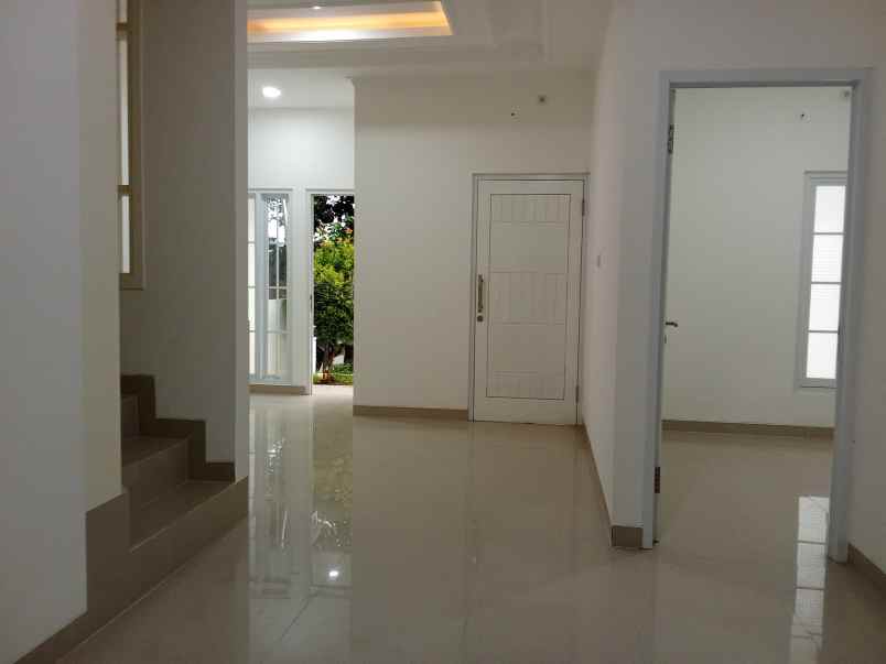 dijual rumah jl h ipin lebak bulus