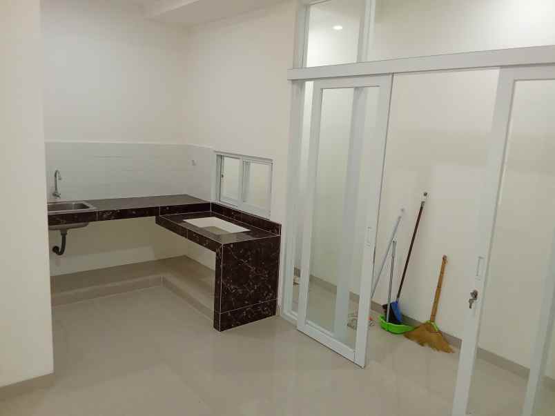 dijual rumah jl h ipin lebak bulus