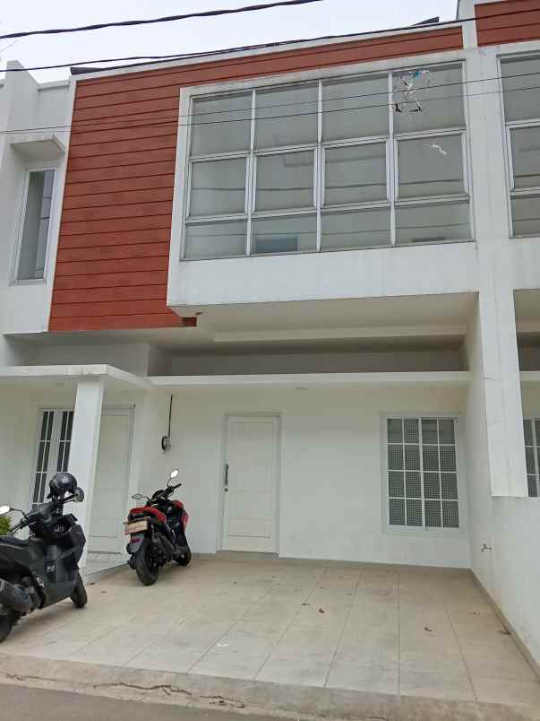 dijual rumah jl h ipin lebak bulus