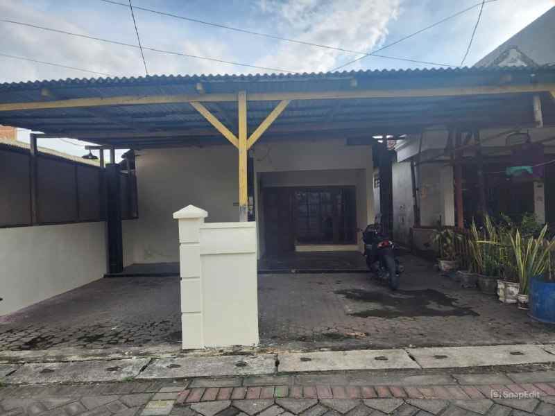 dijual rumah jl kapt darmo sugondo