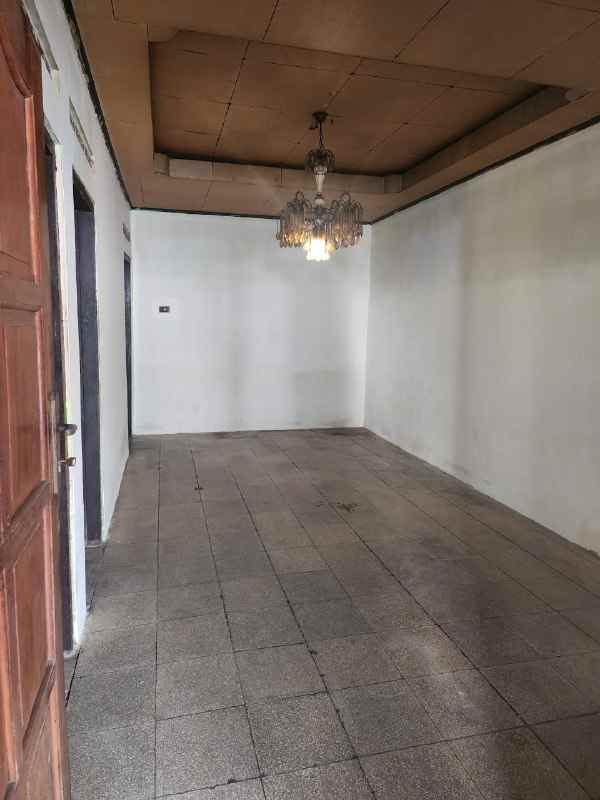 dijual rumah jl kapt darmo sugondo