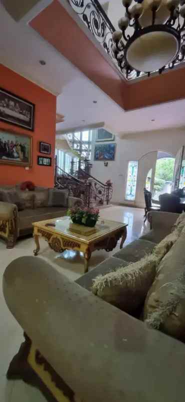 dijual rumah jl kav al duren sawit