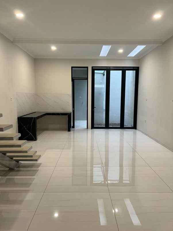 dijual rumah jl kembar kota bandung