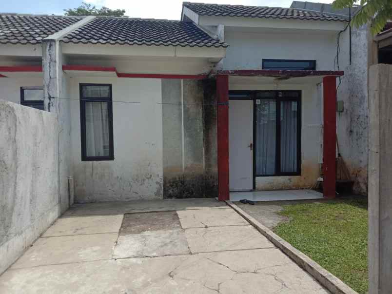 dijual rumah jl kencana cilebut