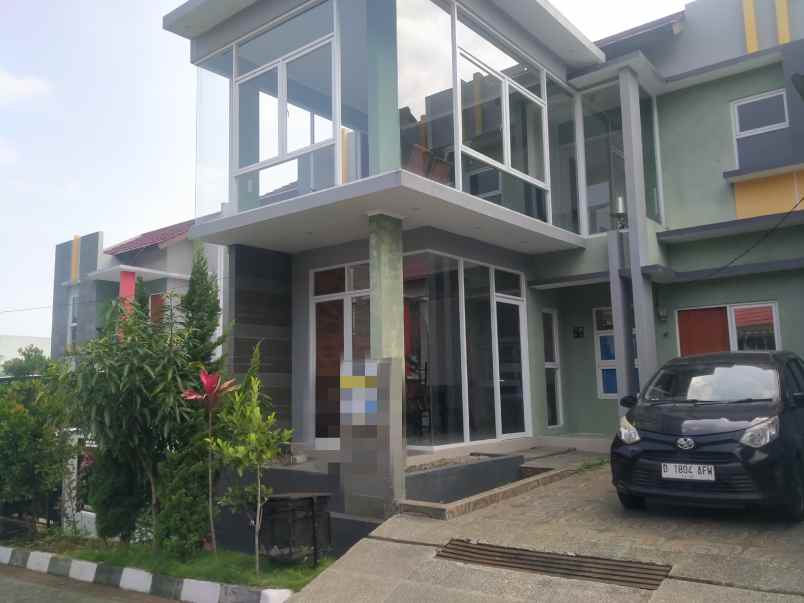 dijual rumah jl kolonel masturi