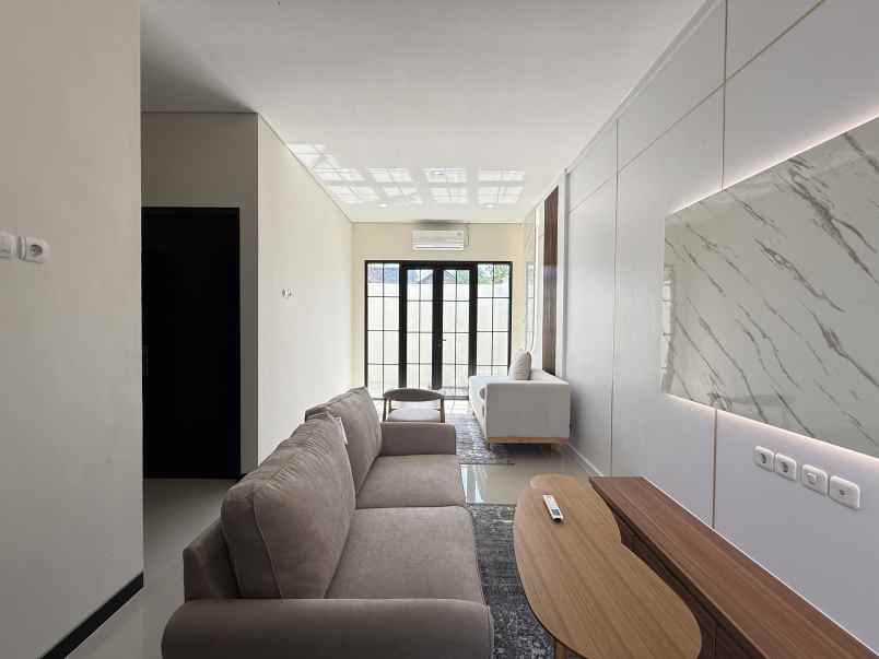 dijual rumah jl masjid sidowayah